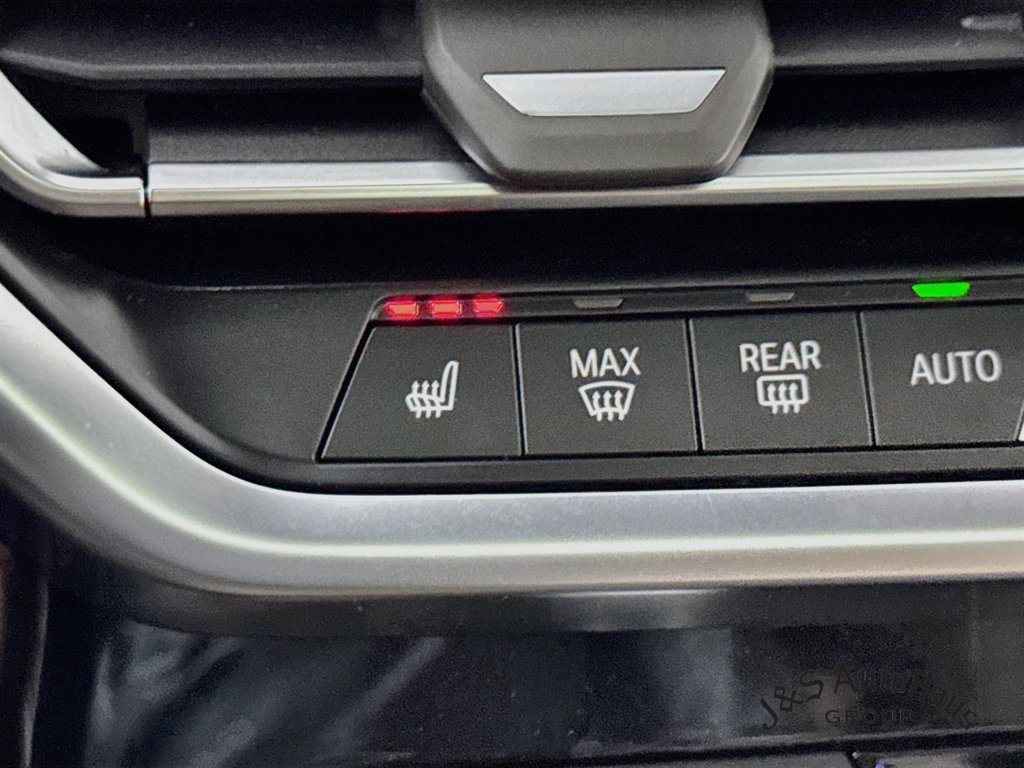 Used 2023 BMW X4 M40i AWD/4WD image 27