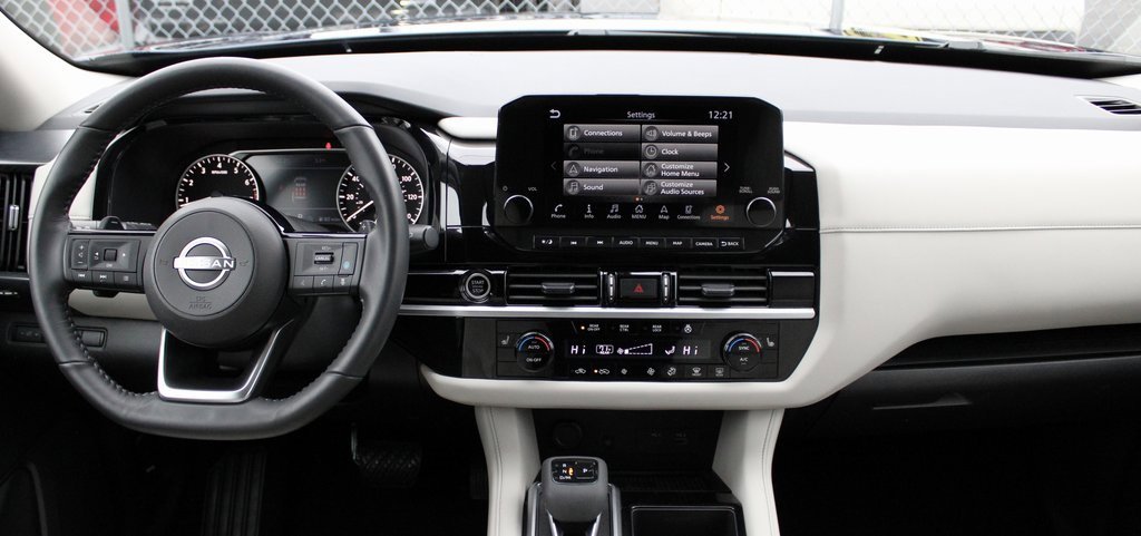 Certified 2024 Nissan Pathfinder SL image 30