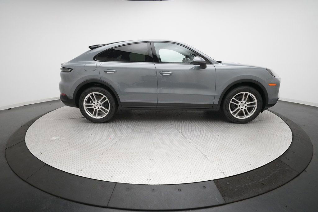 Certified 2026 Porsche Cayenne Coupe image 11