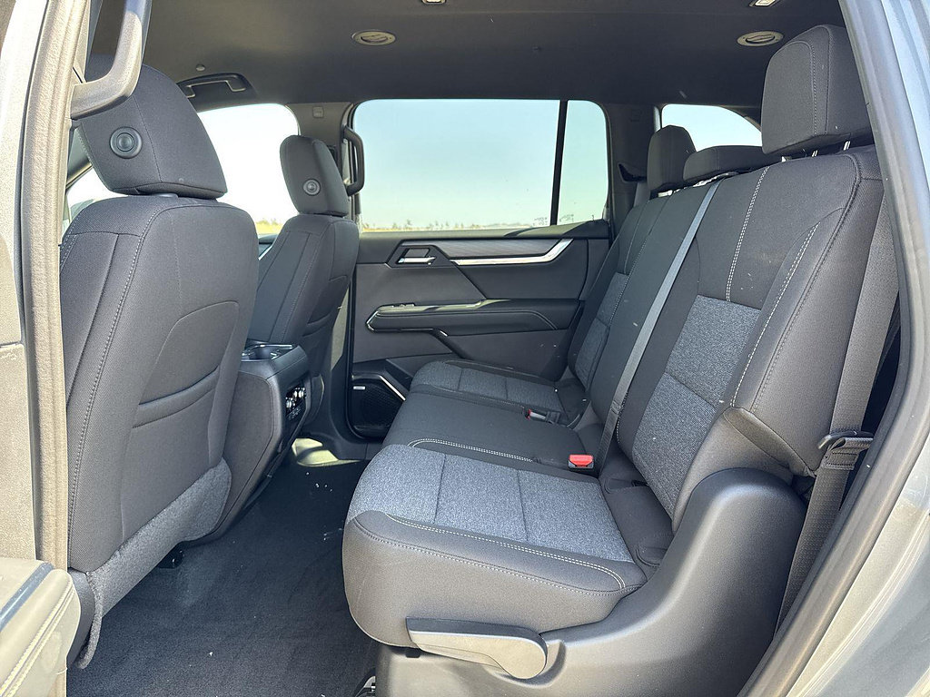New 2026 GMC Acadia Elevation FWD image 24