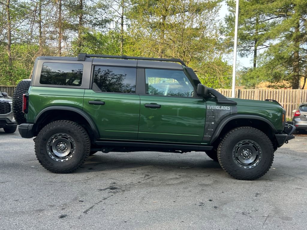 Used 2024 Ford Bronco Everglades image 8