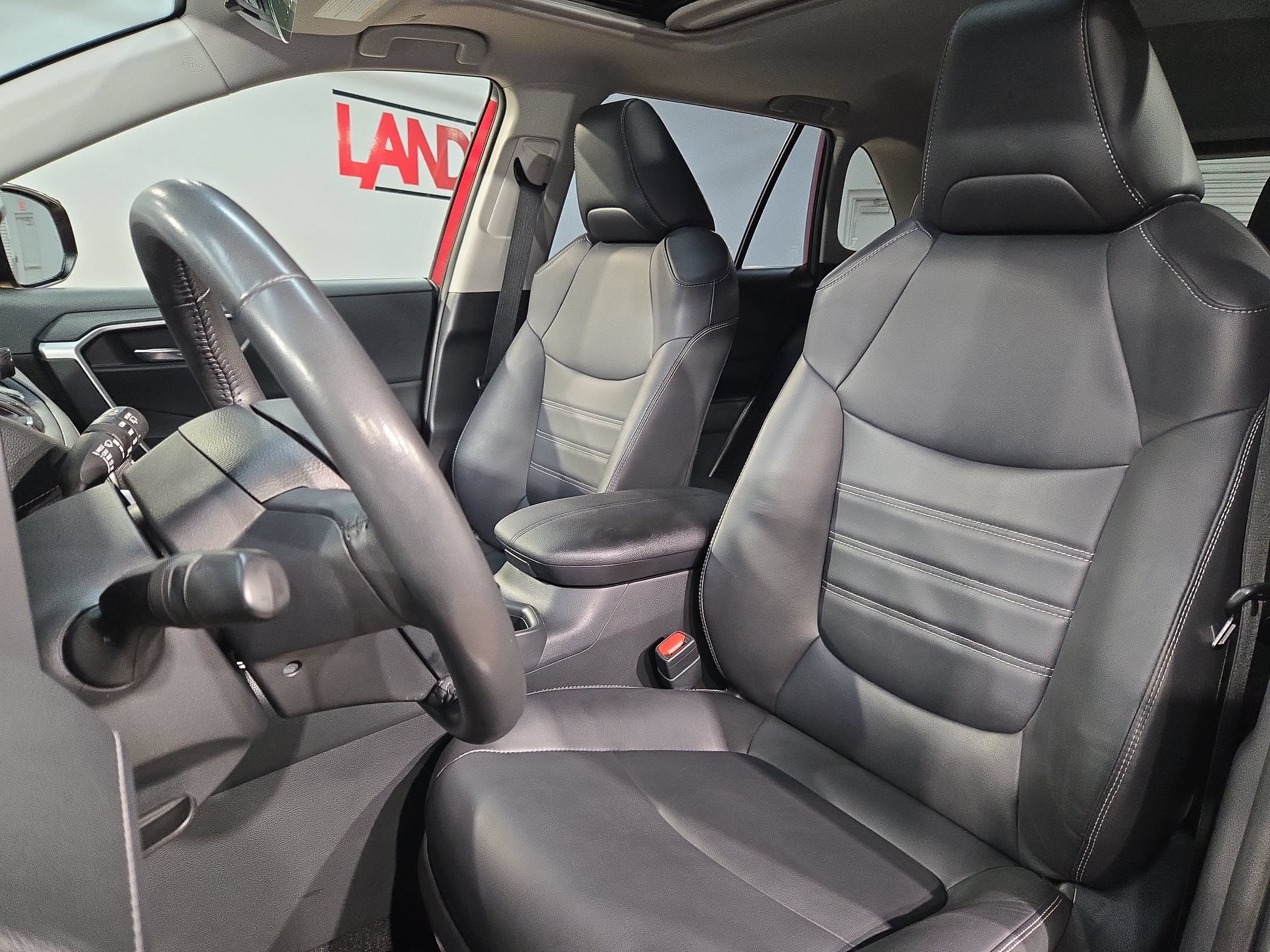 Used 2023 Toyota RAV4 XLE Premium AWD/4WD image 24