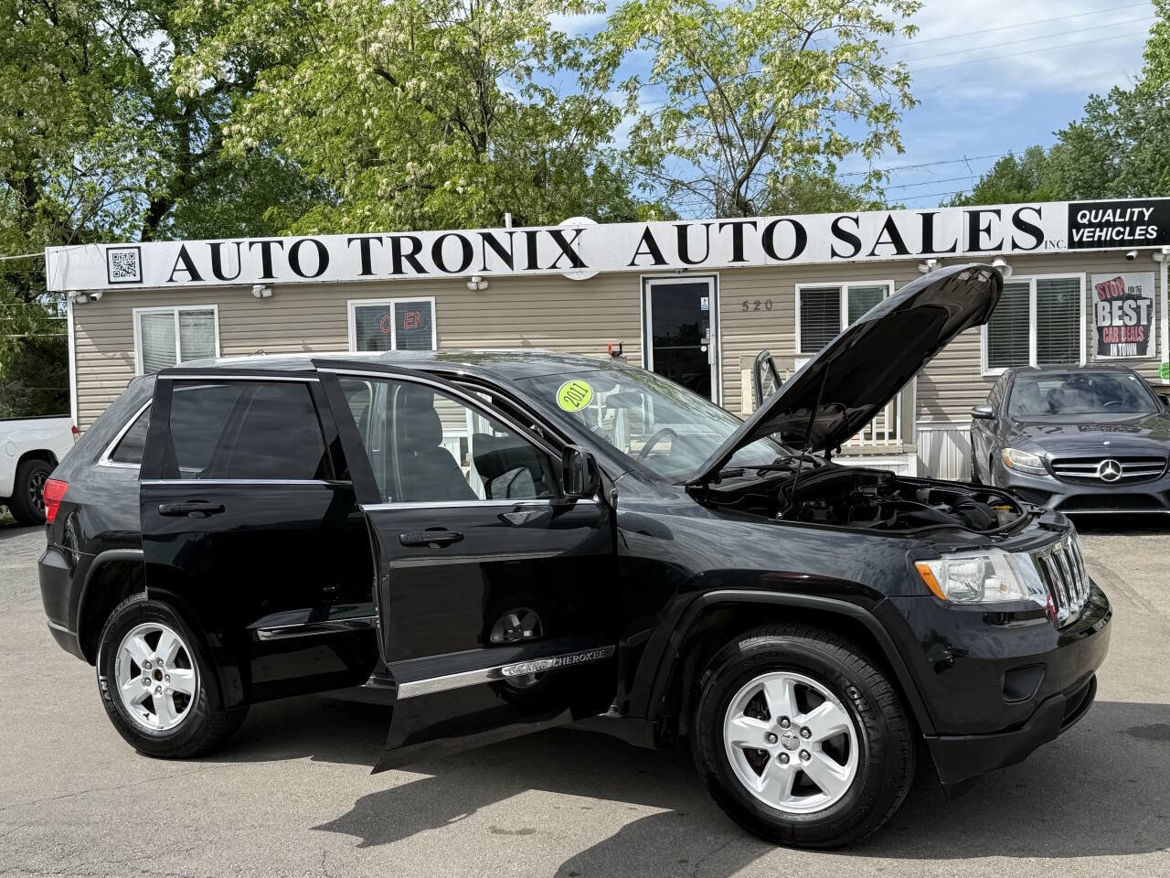 Used 2011 Jeep Grand Cherokee Laredo AWD/4WD image 20