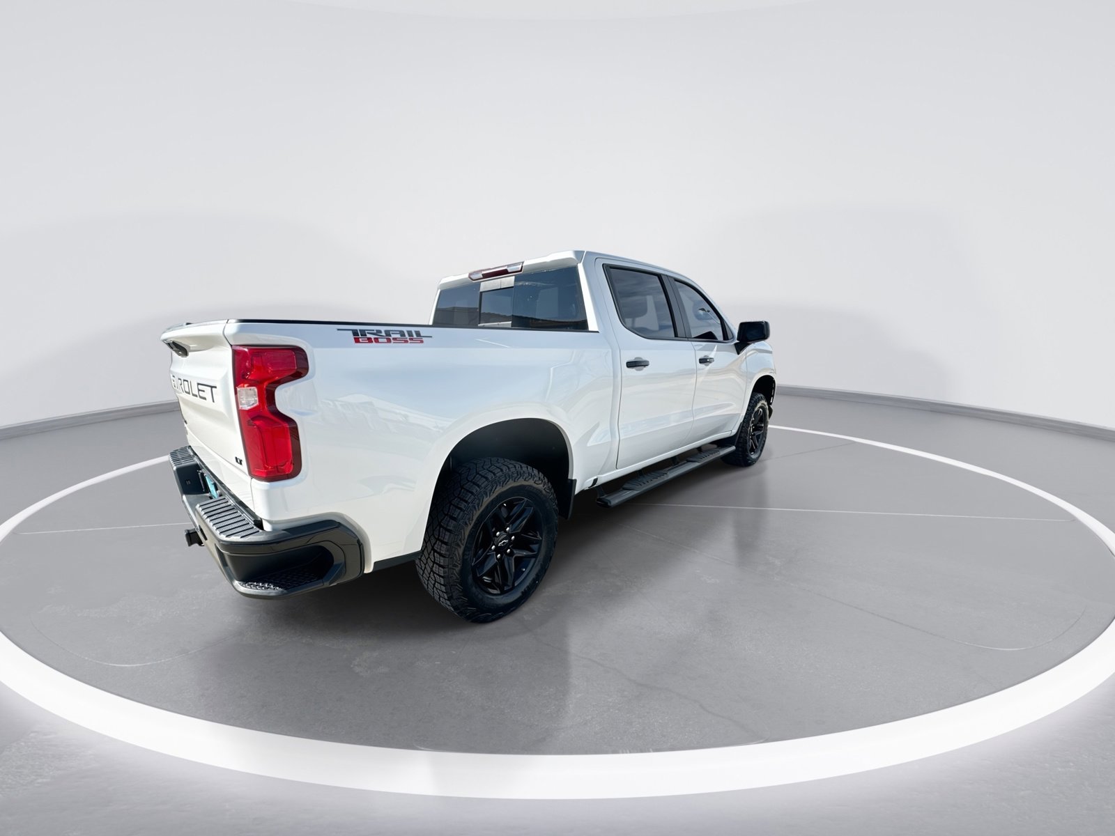 Used 2021 Chevrolet Silverado 1500 LT Trail Boss w/ Convenience Package II AWD/4WD image 8