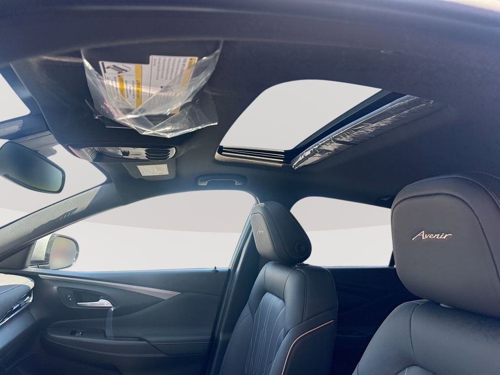 New 2026 Buick Envista Avenir FWD image 18