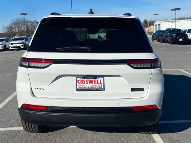 New 2025 Jeep Grand Cherokee Altitude AWD/4WD image 6