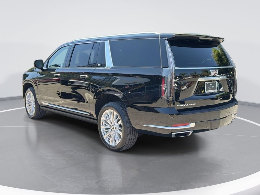 Certified 2026 Cadillac Escalade ESV Luxury AWD/4WD image 5