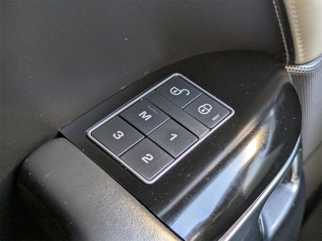 Used 2020 Land Rover Range Rover Sport HST image 26