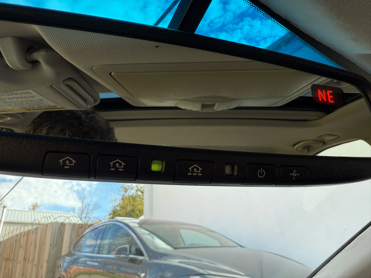 Used 2015 INFINITI Q40 AWD w/ Moonroof Package image 14