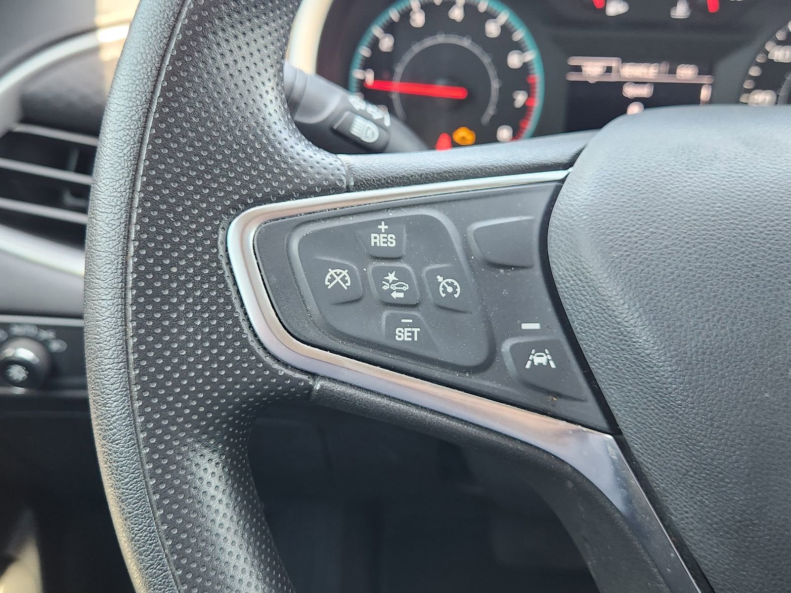 Used 2025 Chevrolet Malibu LS w/ Driver Confidence Package FWD image 32