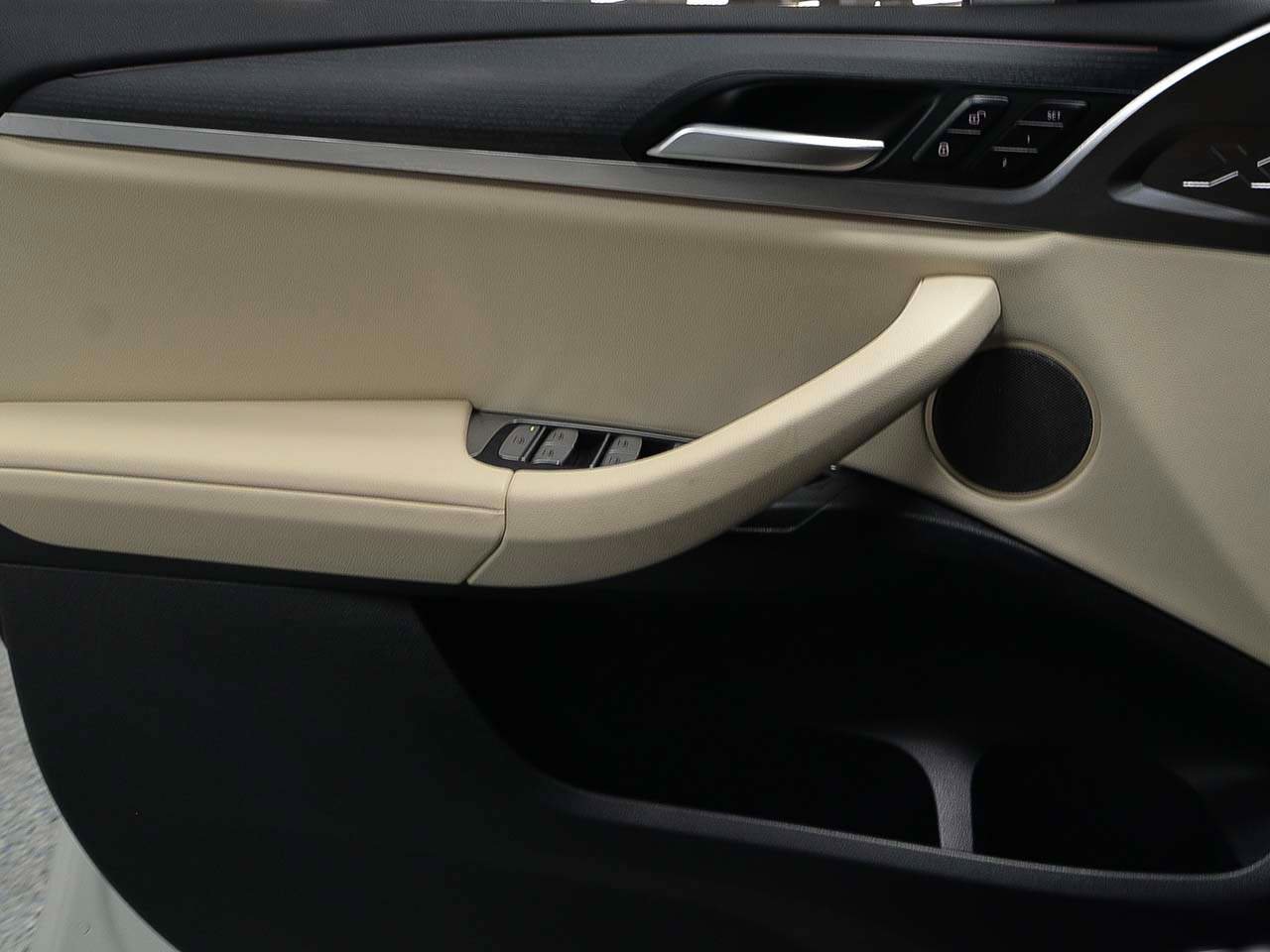 Certified 2023 BMW X3 sDrive30i w/ Premium Package image 6