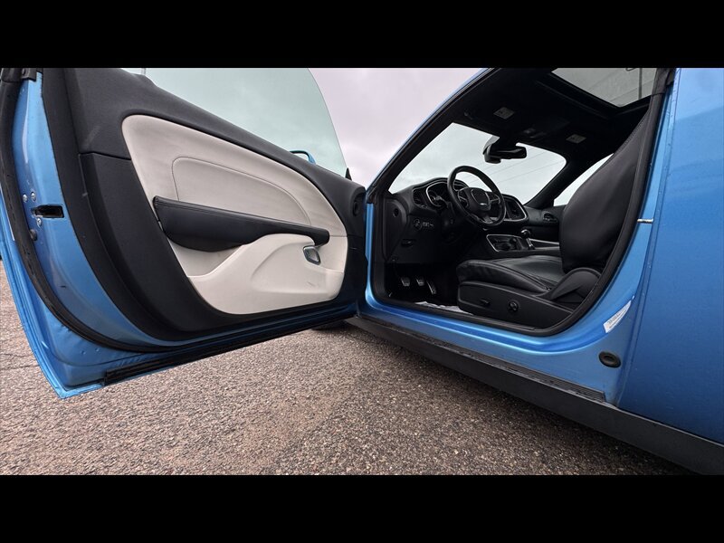 Used 2015 Dodge Challenger R/T Plus RWD image 11