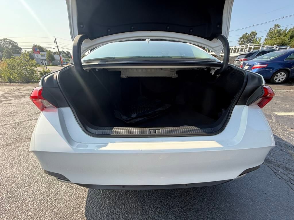 Used 2022 Toyota Avalon XLE w/ Moonroof Package FWD image 13
