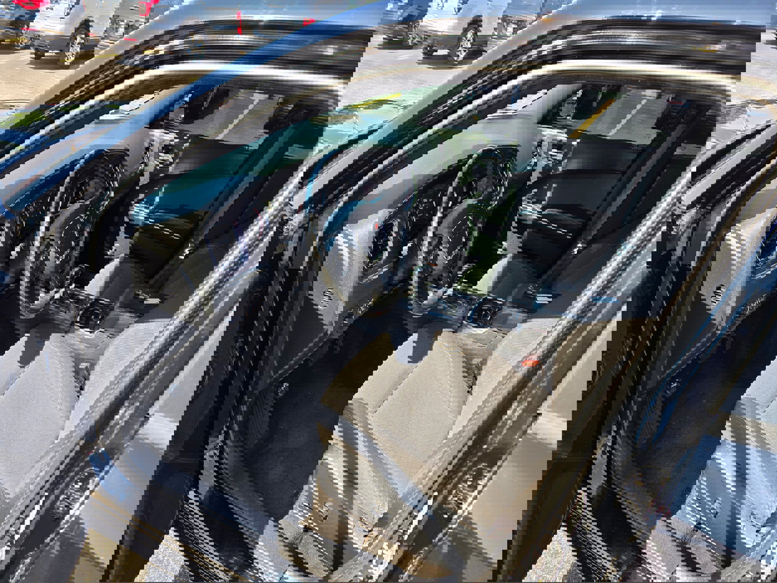 Used 2016 Dodge Charger SE w/ Popular Equipment Group image 4