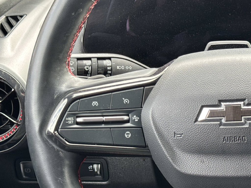 Used 2024 Chevrolet Equinox EV RS FWD image 11