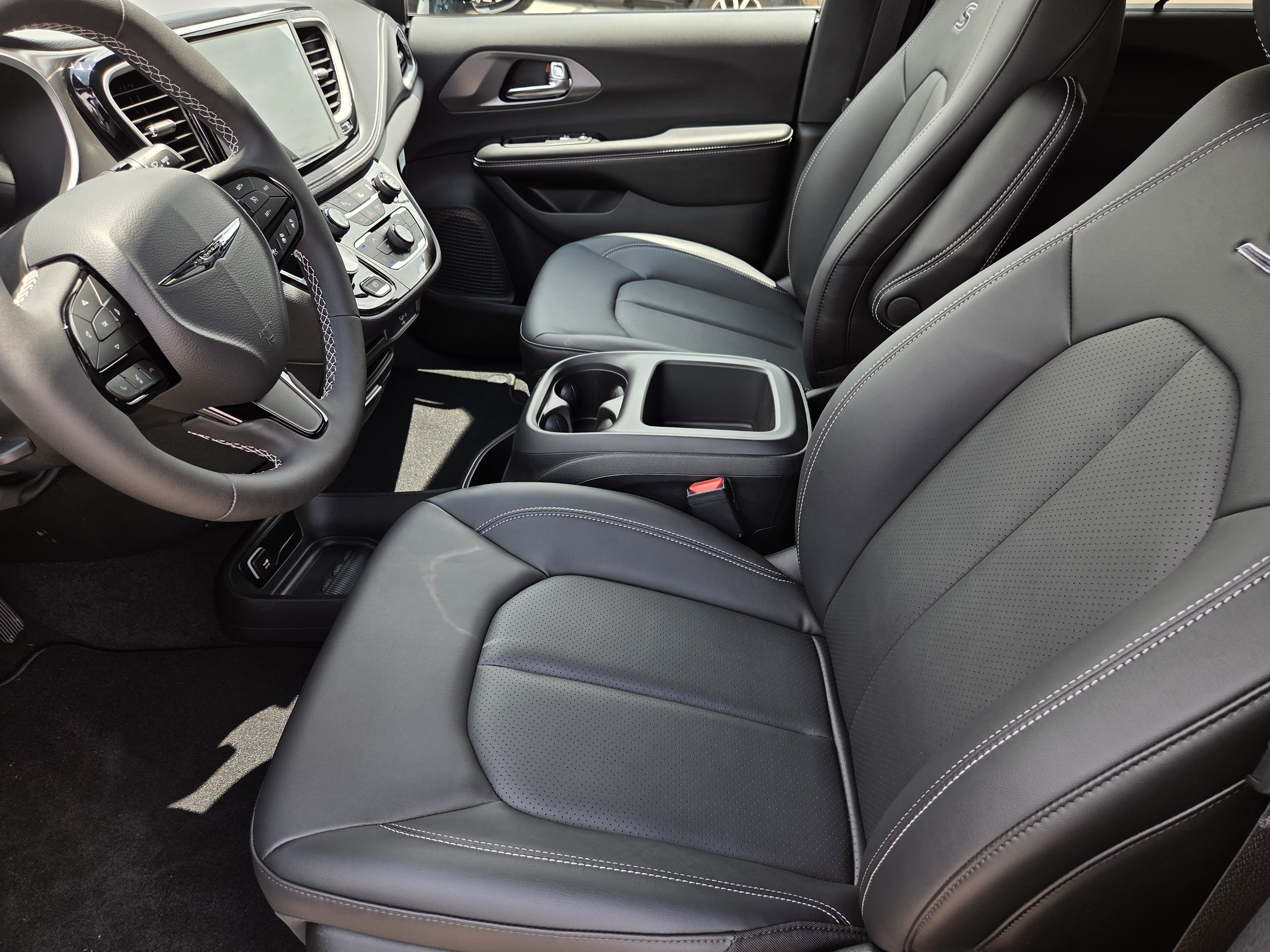 New 2026 Chrysler Pacifica Select w/ S Appearance Package FWD image 20