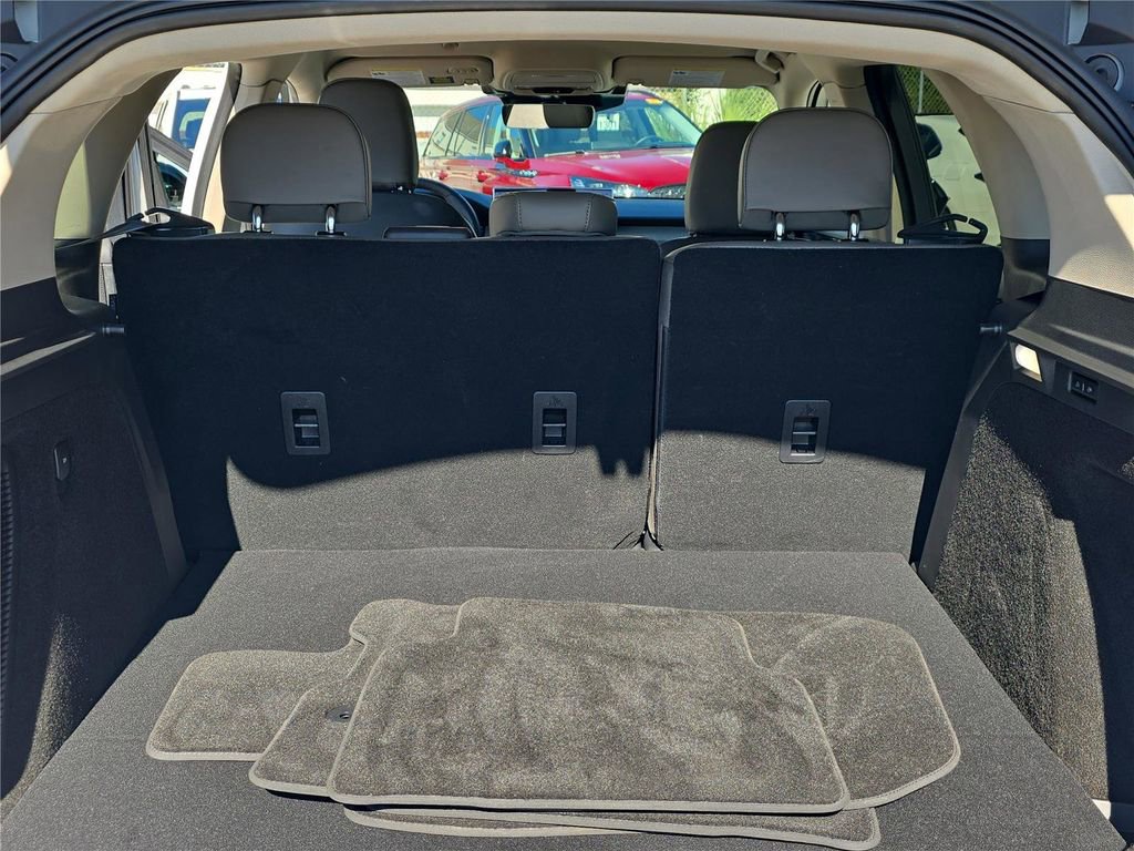 Used 2025 Lincoln Corsair Reserve w/ Jet Appearance Package image 29