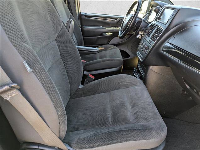 Used 2018 Dodge Grand Caravan SE image 26