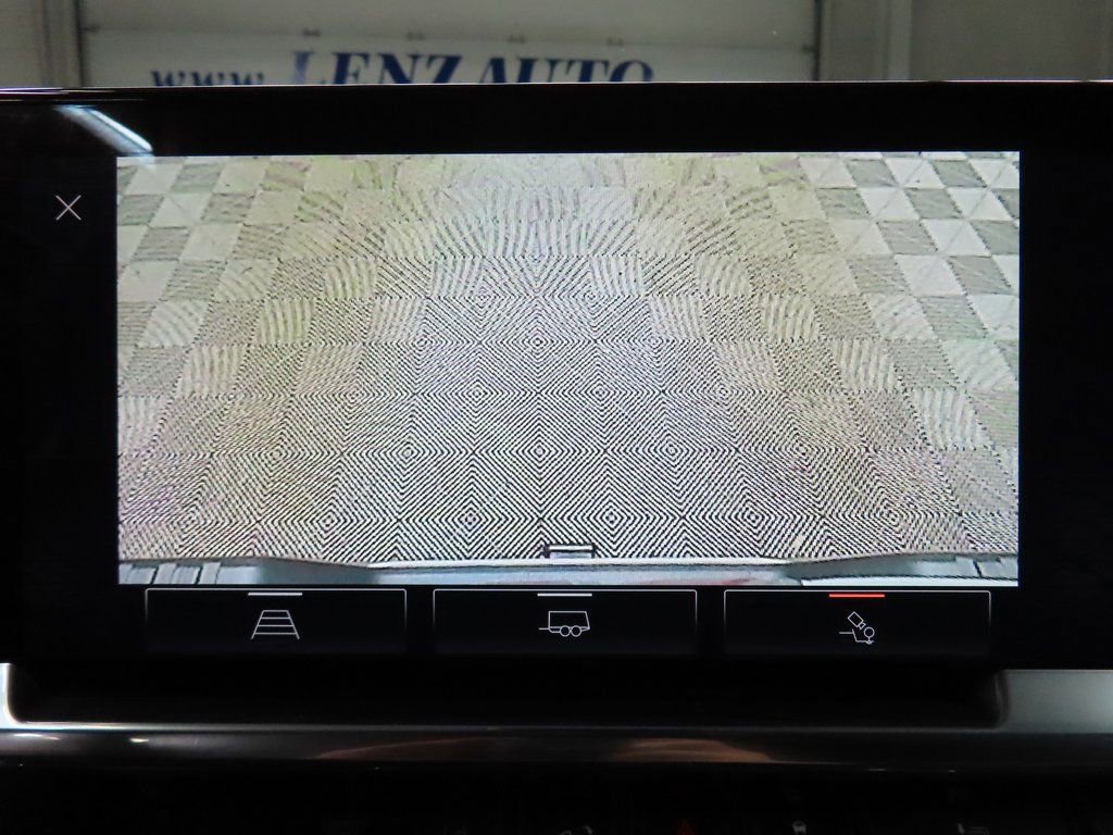 Used 2025 GMC Sierra 2500 SLT w/ SLT Convenience Package image 14