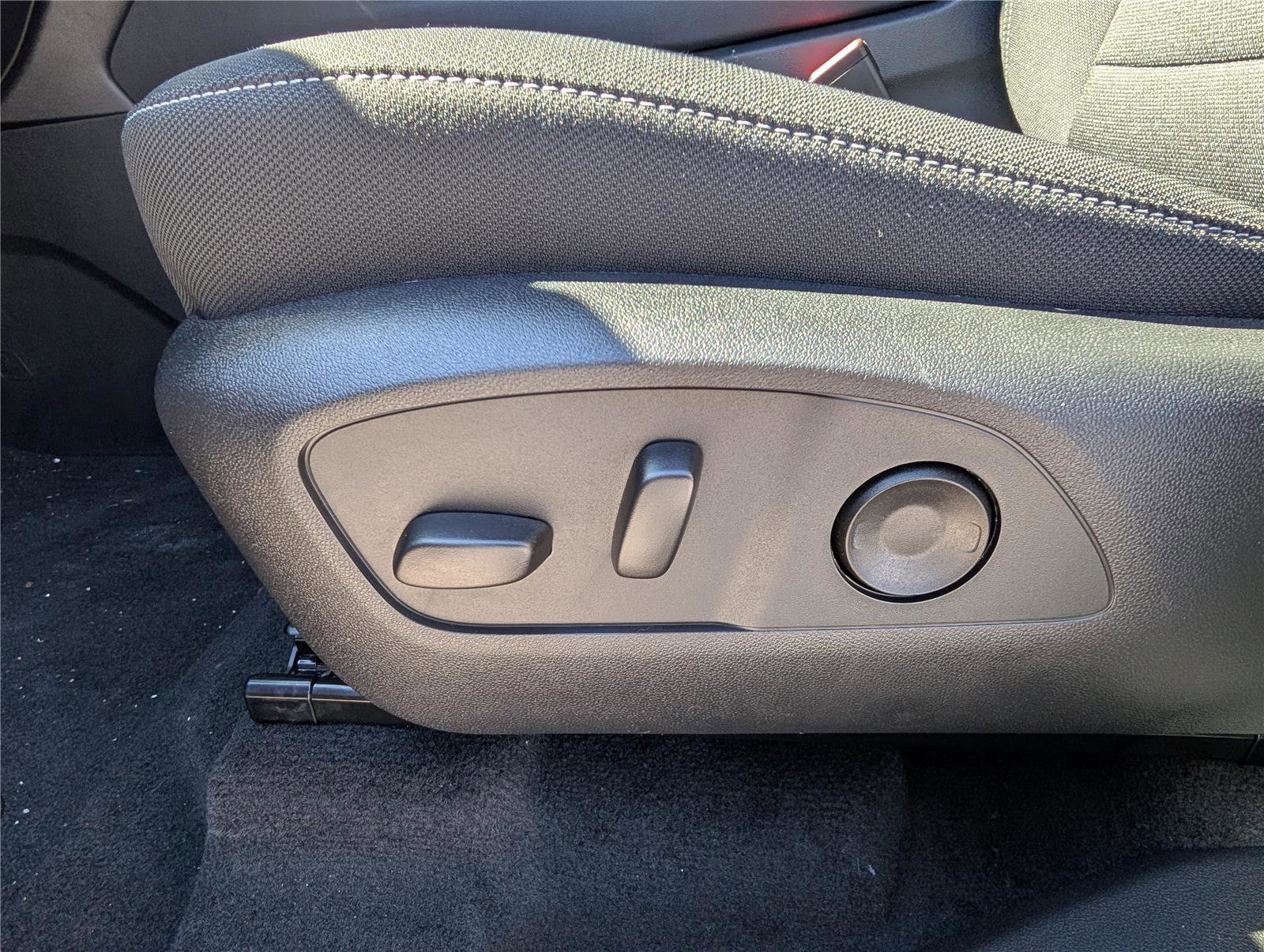 New 2026 Chevrolet Traverse LT image 17