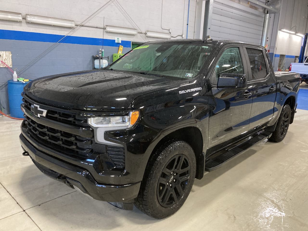 Used 2023 Chevrolet Silverado 1500 RST AWD/4WD image 3