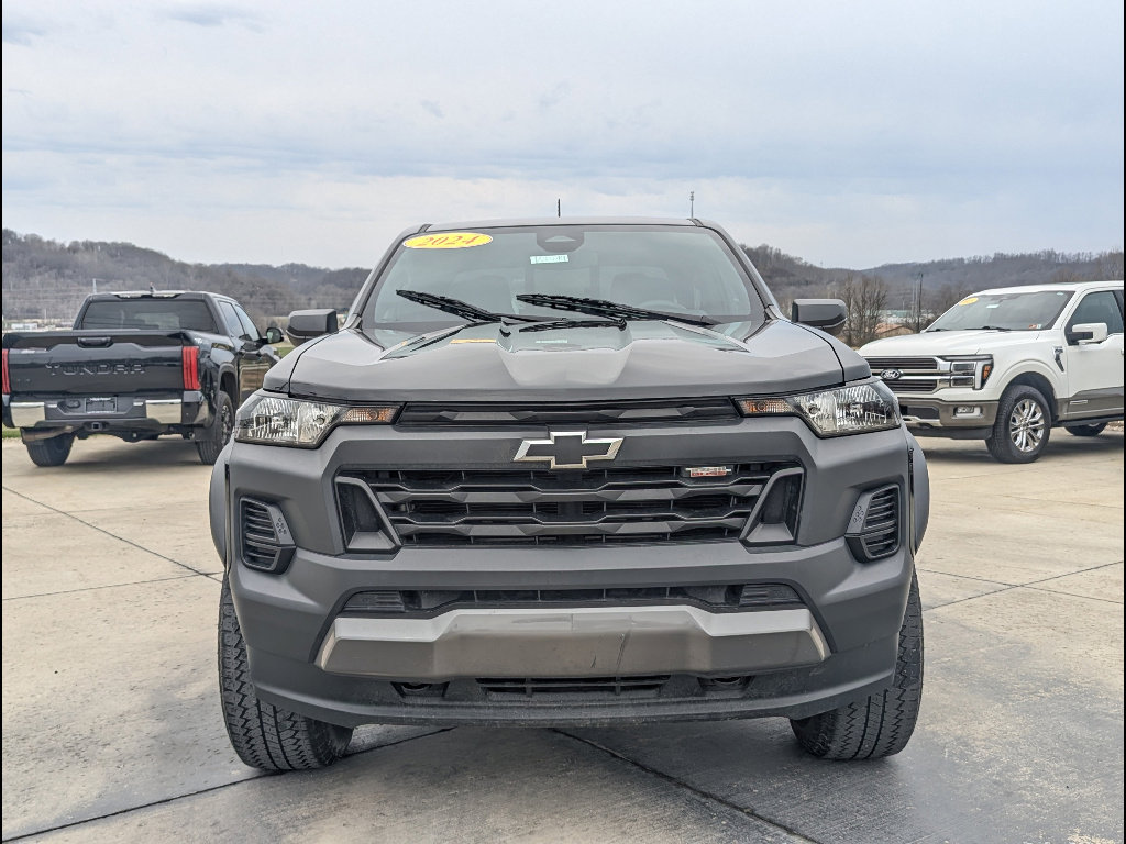 Used 2024 Chevrolet Colorado Trail Boss w/ Advanced Trailering Package image 12