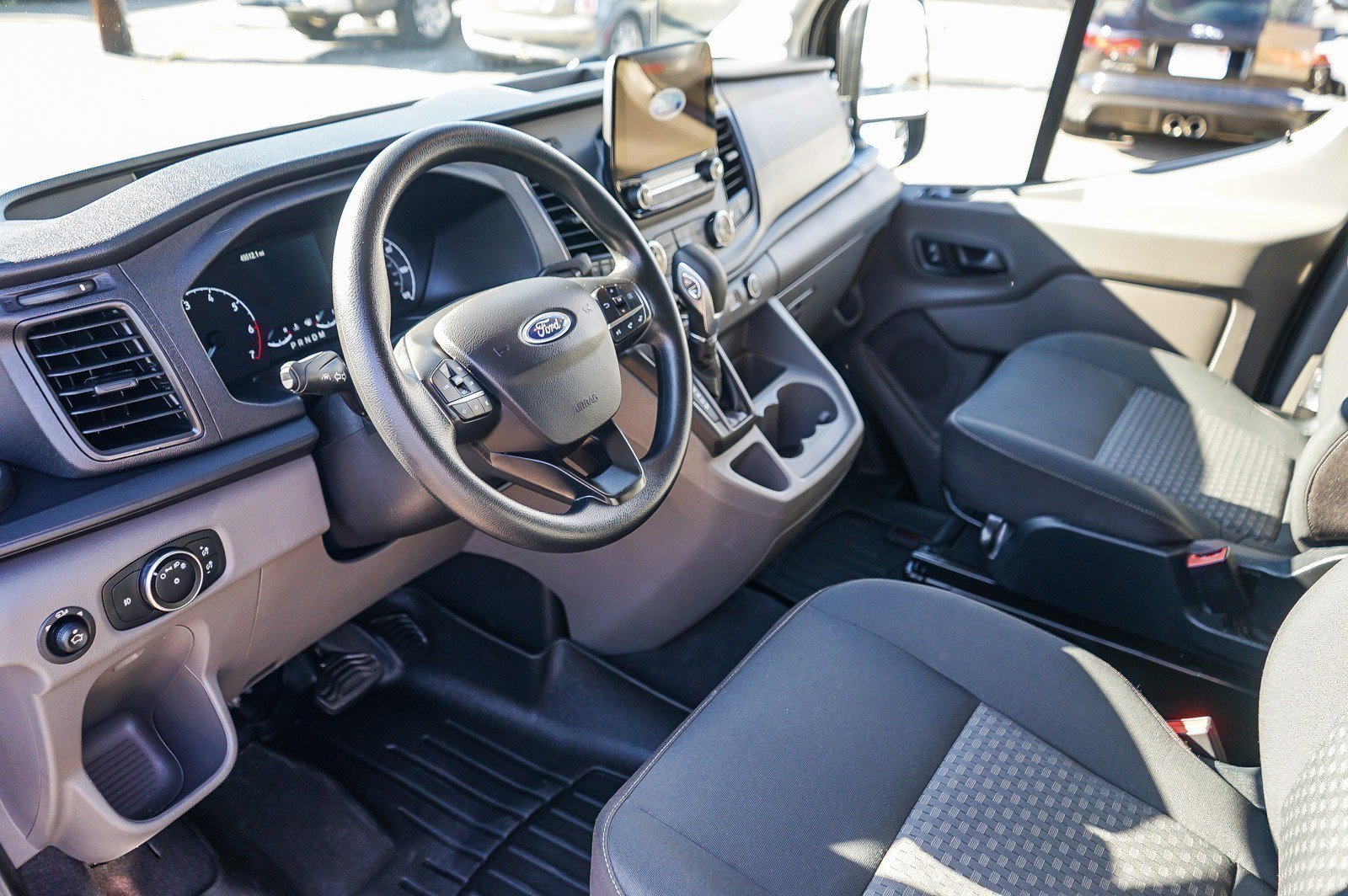 Used 2020 Ford Transit 350 XLT image 12