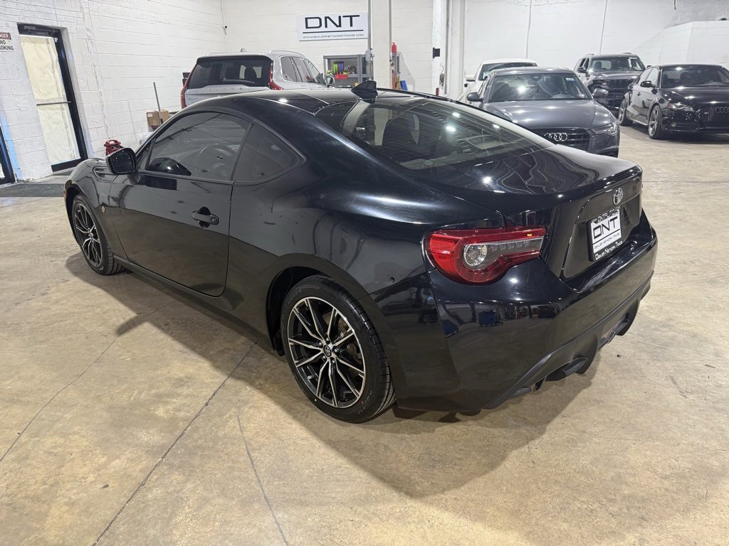 Used 2017 Toyota 86 image 4