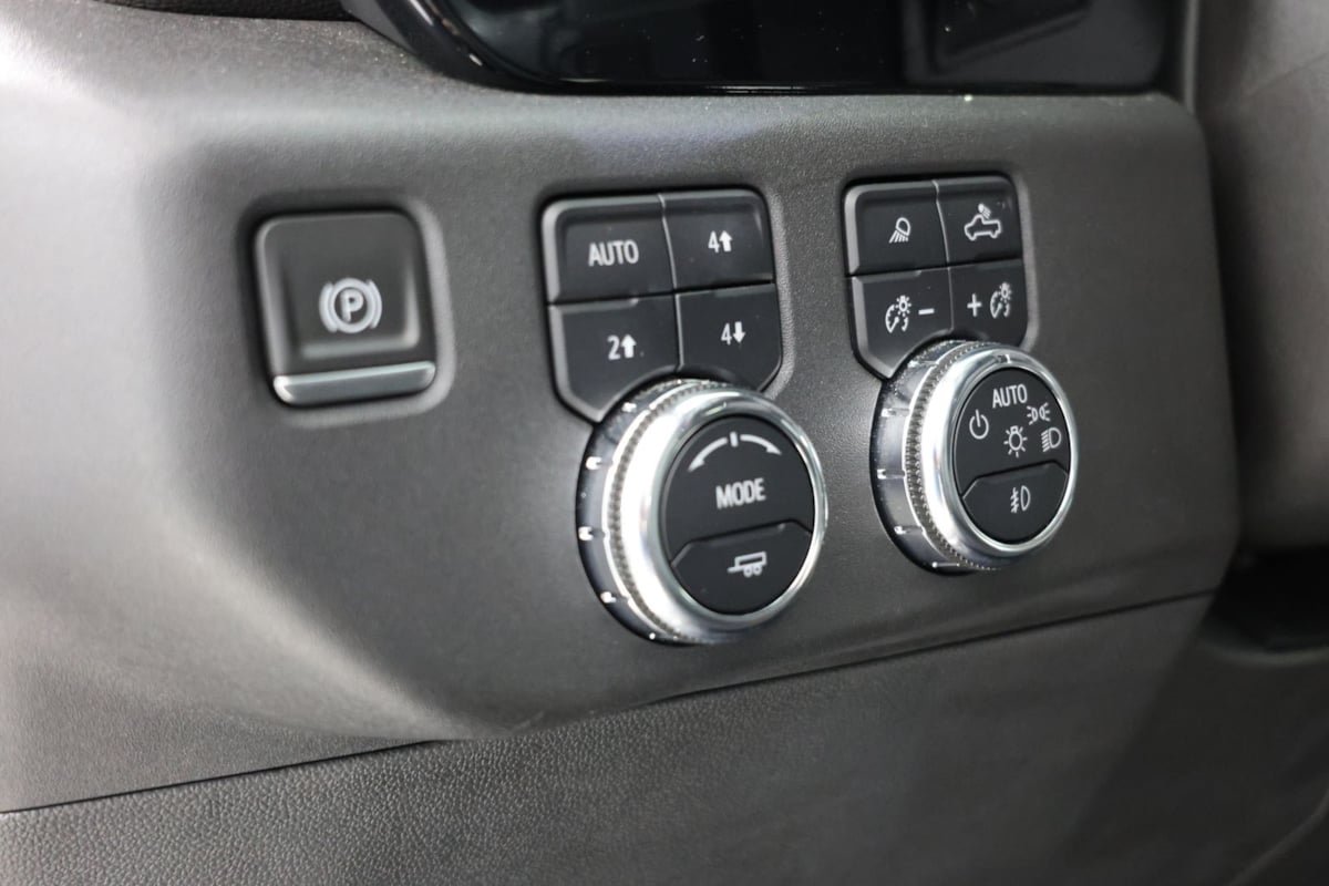 Used 2023 GMC Sierra 1500 SLT w/ SLT Premium Package AWD/4WD image 25