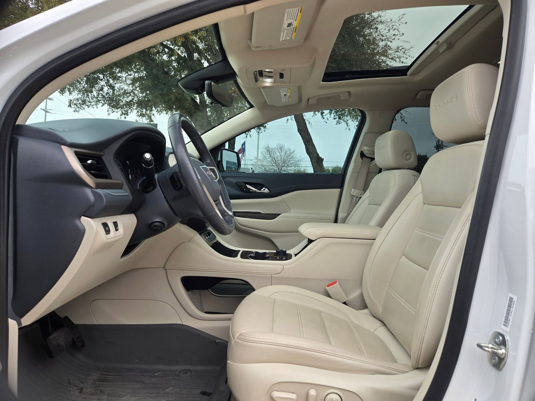 Certified 2020 GMC Acadia Denali image 9