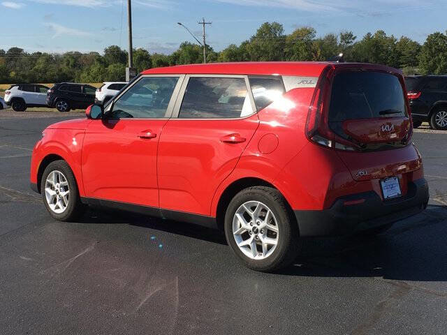 Used 2022 Kia Soul LX w/ Technology Package image 5