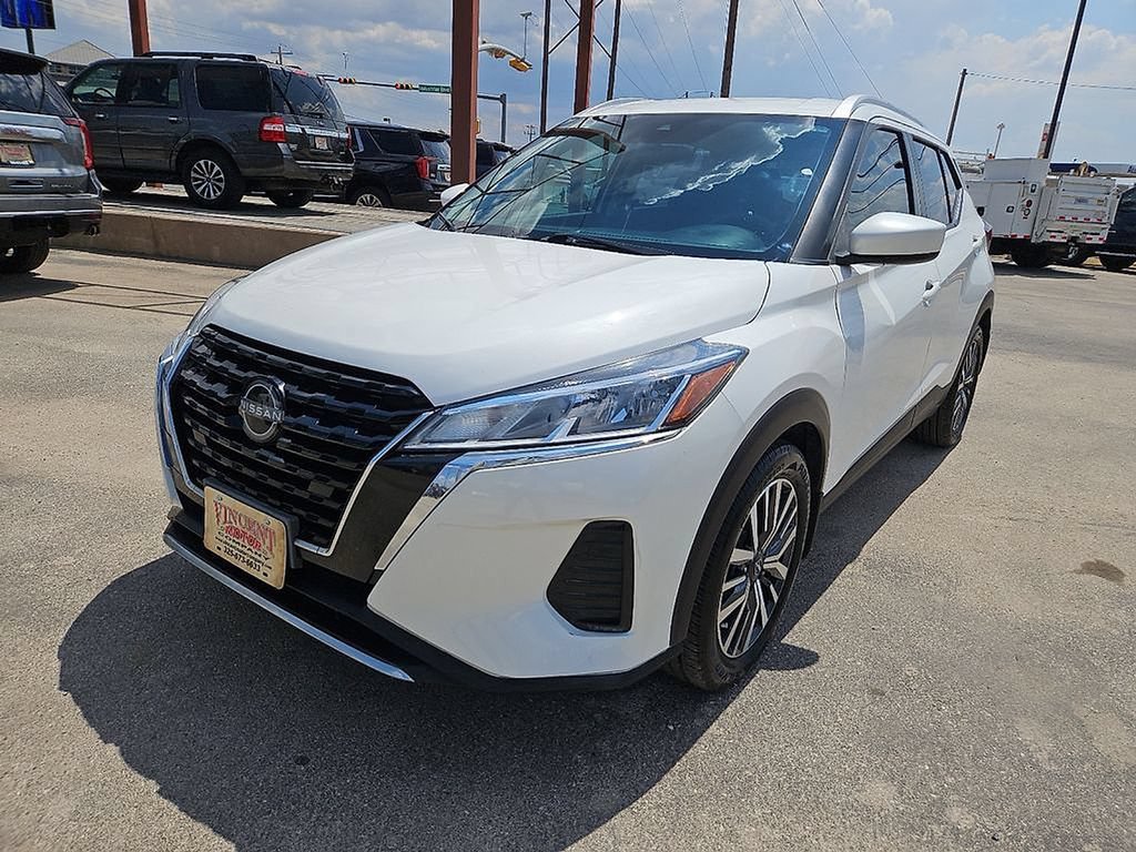 Used 2022 Nissan Kicks SV FWD image 1