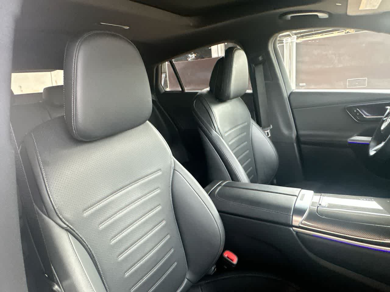 Used 2025 Mercedes-Benz GLC 300 4MATIC w/ AMG Line image 27
