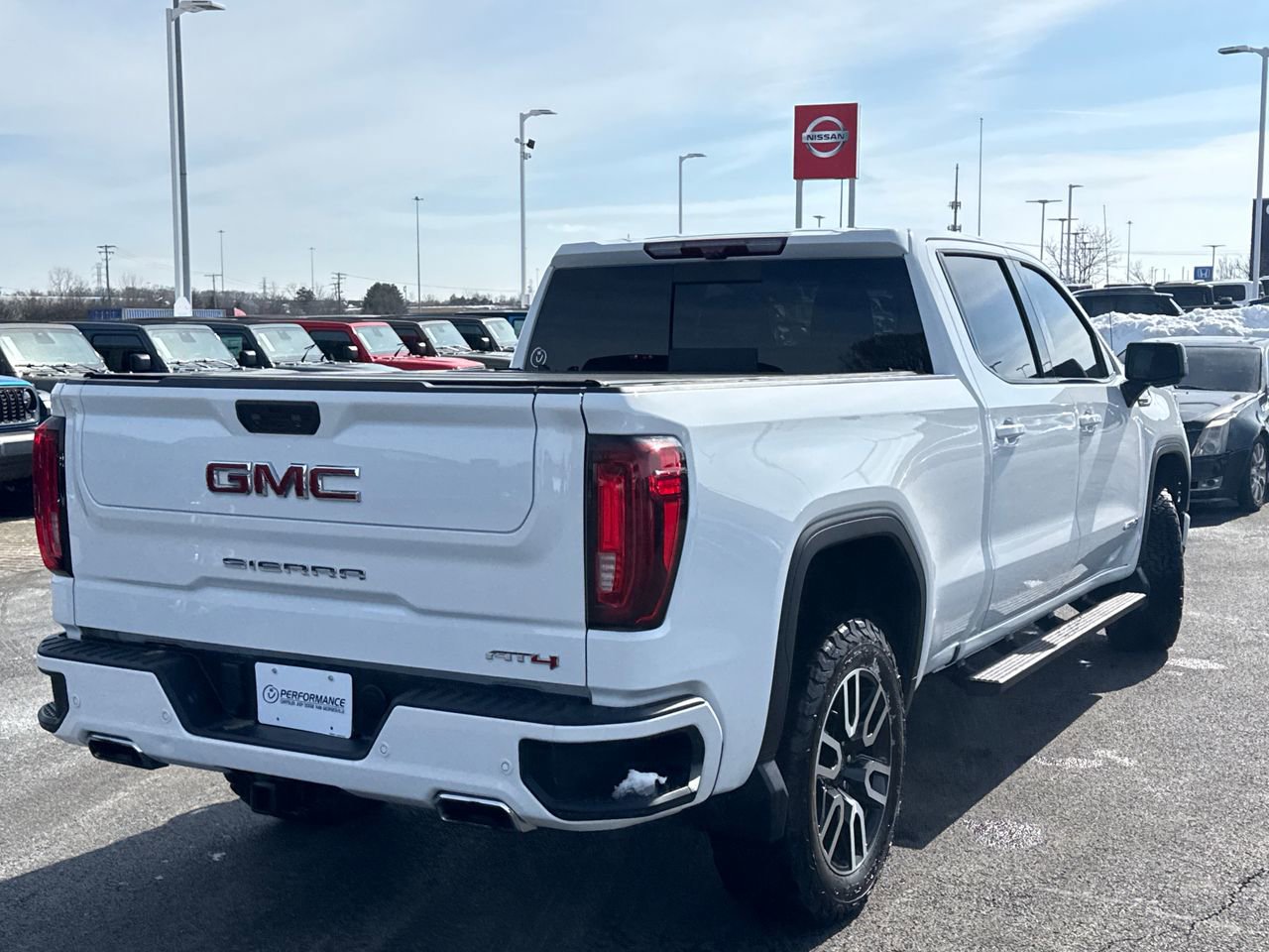 Used 2022 GMC Sierra 1500 AT4 w/ Technology Package image 3