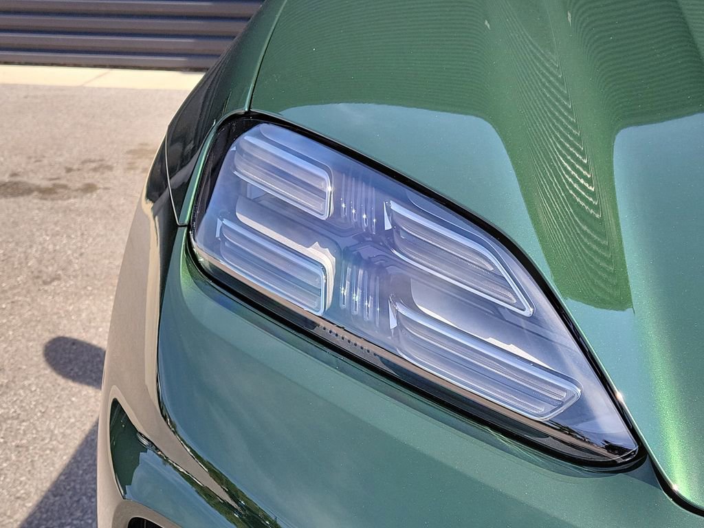 New 2026 Porsche Macan 4 Electric image 15