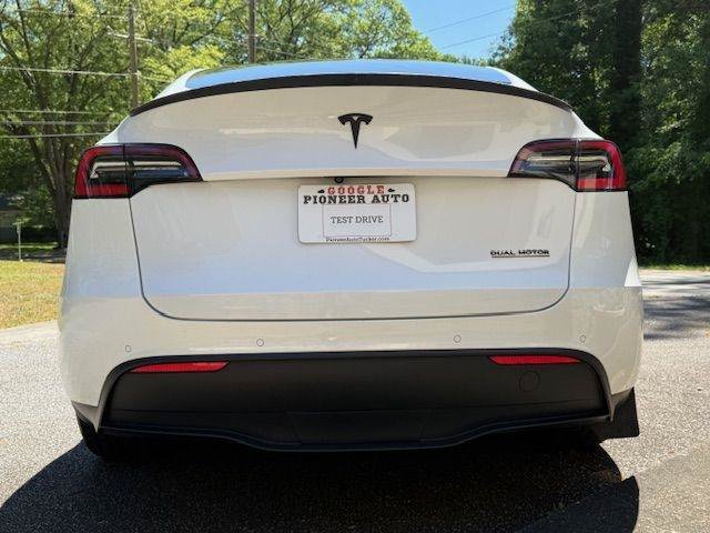 Used 2021 Tesla Model Y Long Range AWD/4WD image 3