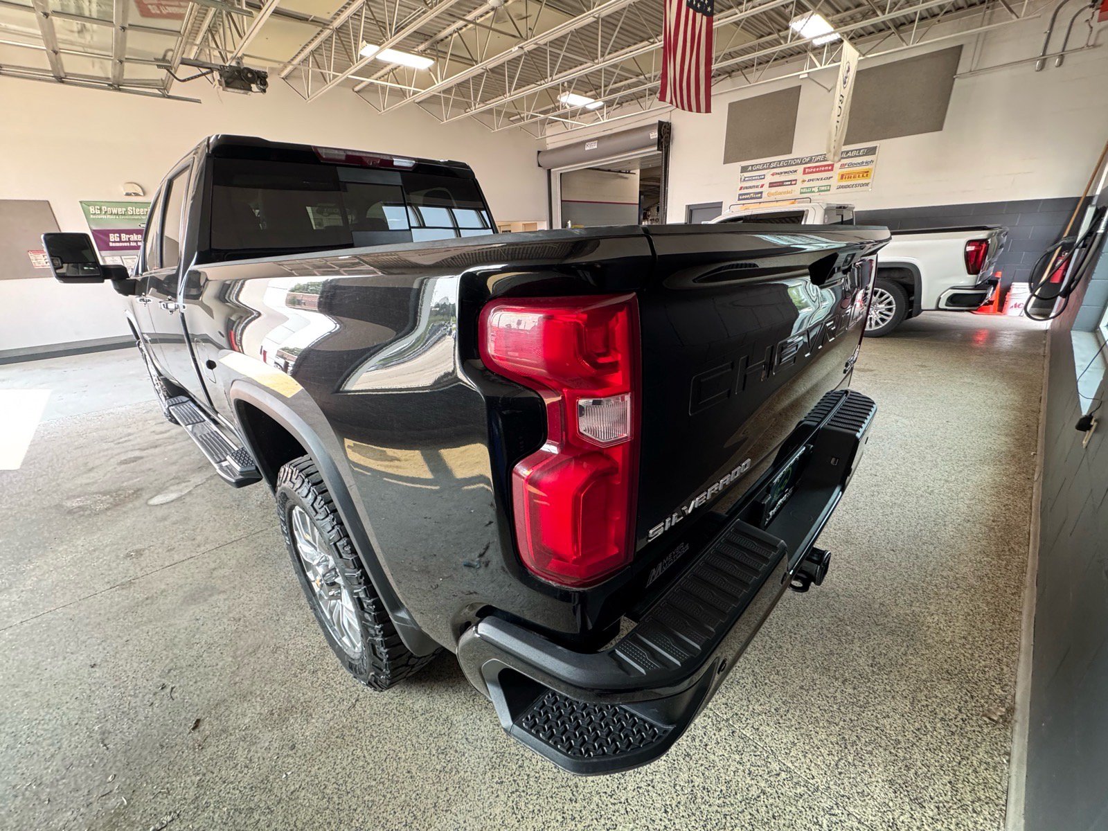Certified 2021 Chevrolet Silverado 2500 High Country w/ Z71 Off-Road Package AWD/4WD image 7