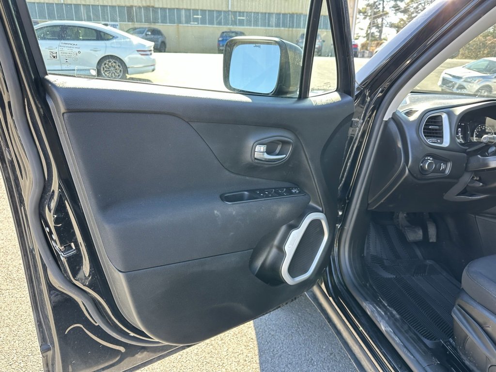 Used 2019 Jeep Renegade Sport w/ Sport Appearance Group image 12