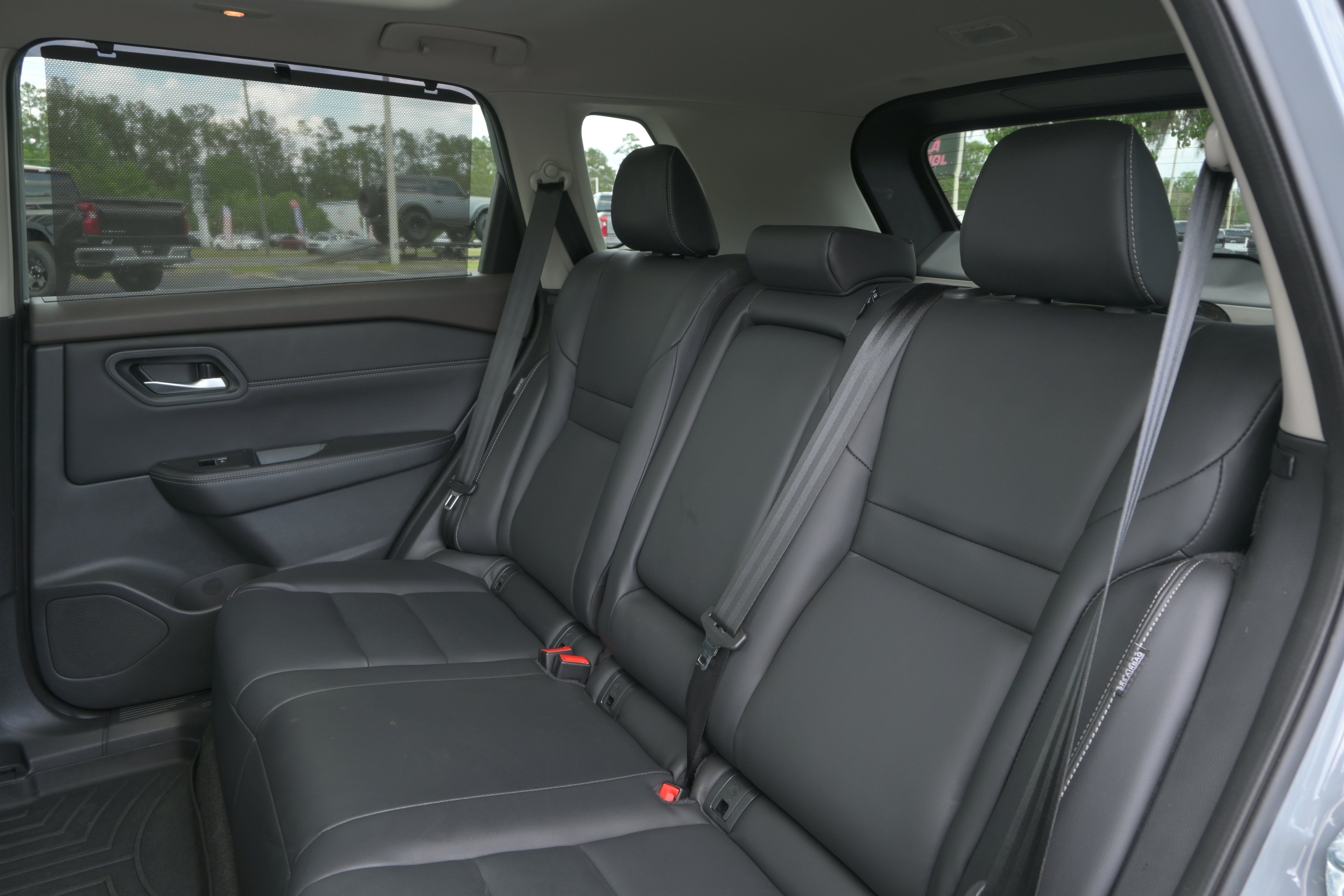 Used 2023 Nissan Rogue SL w/ SL Premium Package FWD image 11