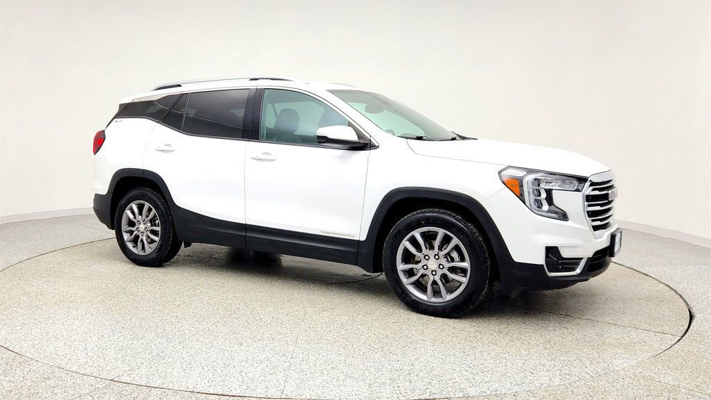 Used 2022 GMC Terrain SLT image 3