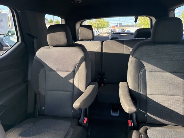Used 2023 Chevrolet Traverse LT w/ Rear Camera Mirror Package AWD/4WD image 28
