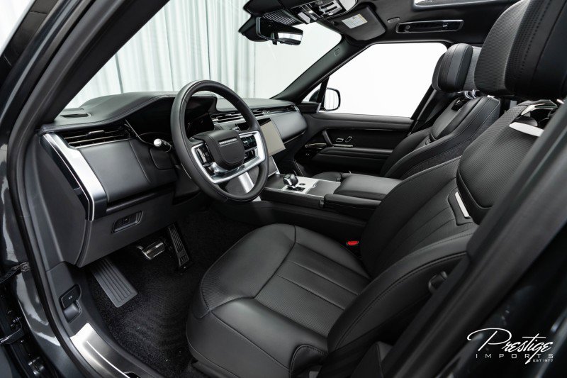 Used 2024 Land Rover Range Rover SV image 33