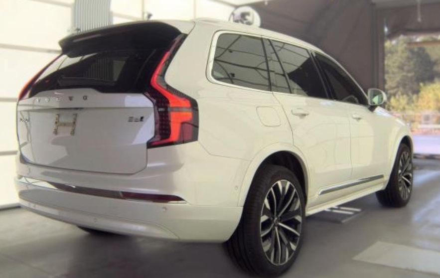 Used 2026 Volvo XC90 B6 Plus AWD/4WD image 2