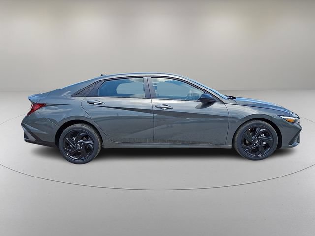 New 2026 Hyundai Elantra Sport FWD image 8
