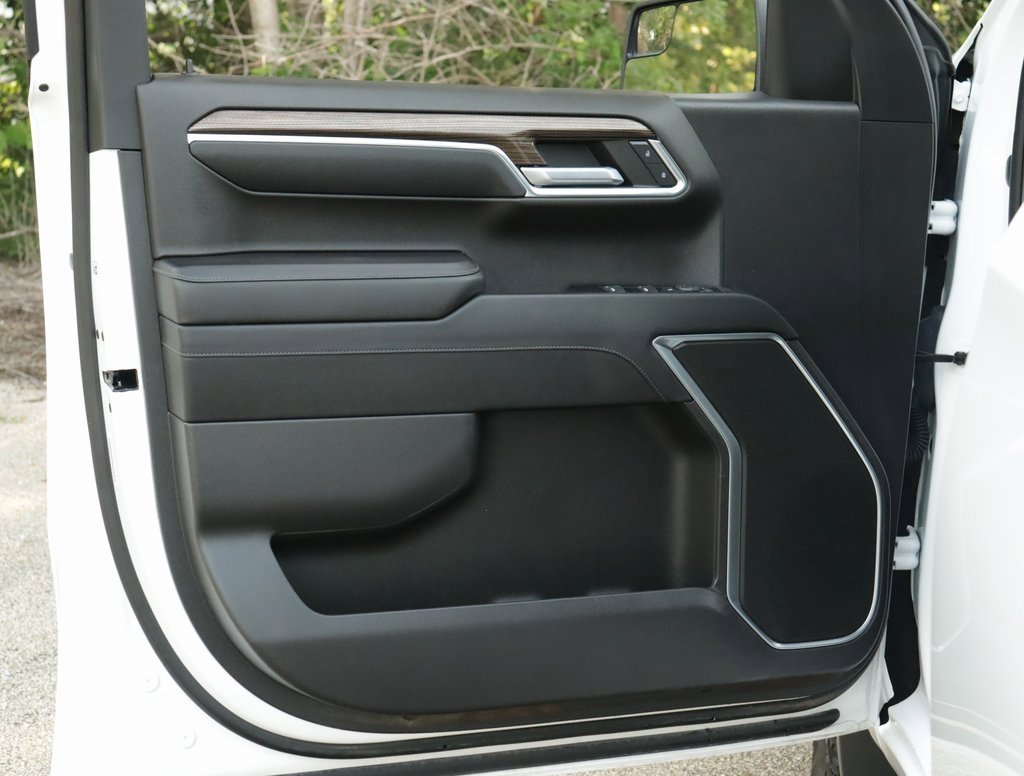 Used 2023 Chevrolet Silverado 1500 LT image 24