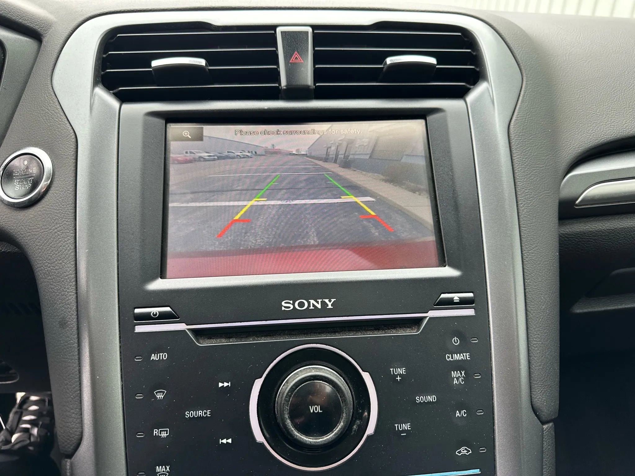 Used 2014 Ford Fusion Titanium image 19