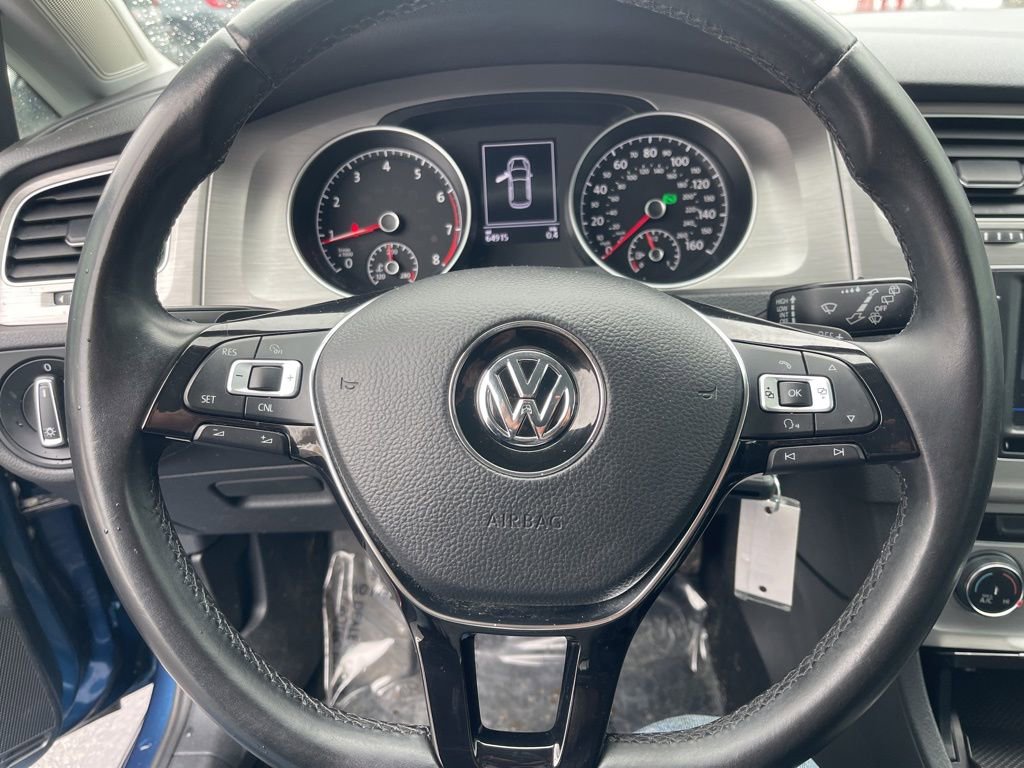 Used 2017 Volkswagen Golf S image 12