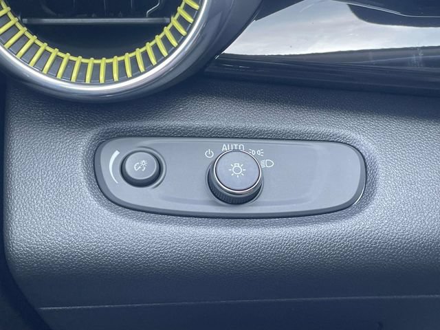 New 2026 Chevrolet Trax ACTIV FWD image 20