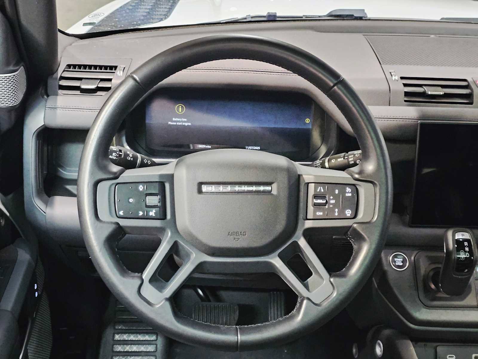 Used 2024 Land Rover Defender 130 X-Dynamic SE image 11