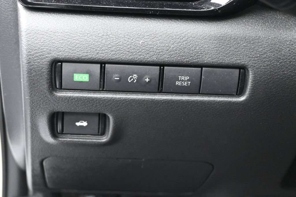 Used 2021 Nissan Sentra SR FWD image 15